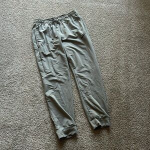 Men’s Greenish Gray Nike Jogger Sweatpants Size Medium